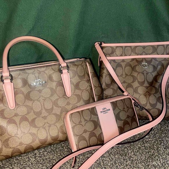 Coach Purse & Wallet 3 Piece Set - Picture 1 of 10